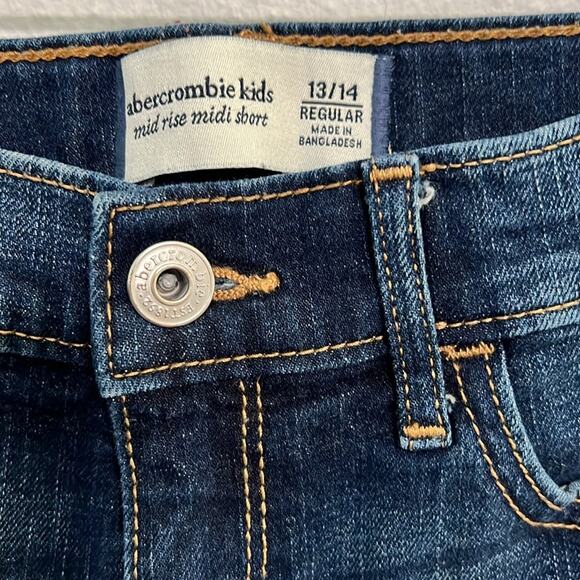Abercrombie Kids denim mid rise midi shorts 13-14 - Picture 2 of 4